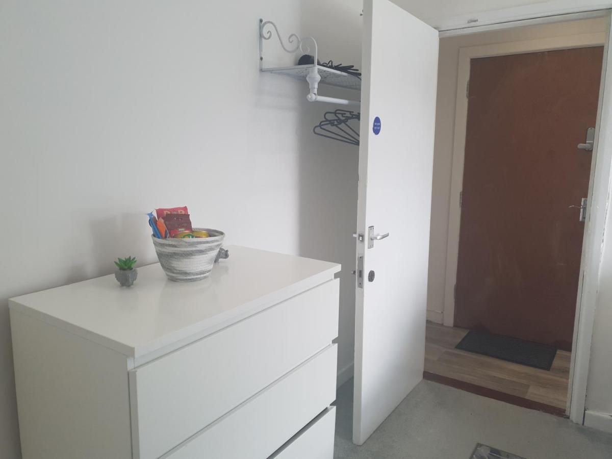Cozy Crib - 1 Bed Studio Swansea Exterior photo